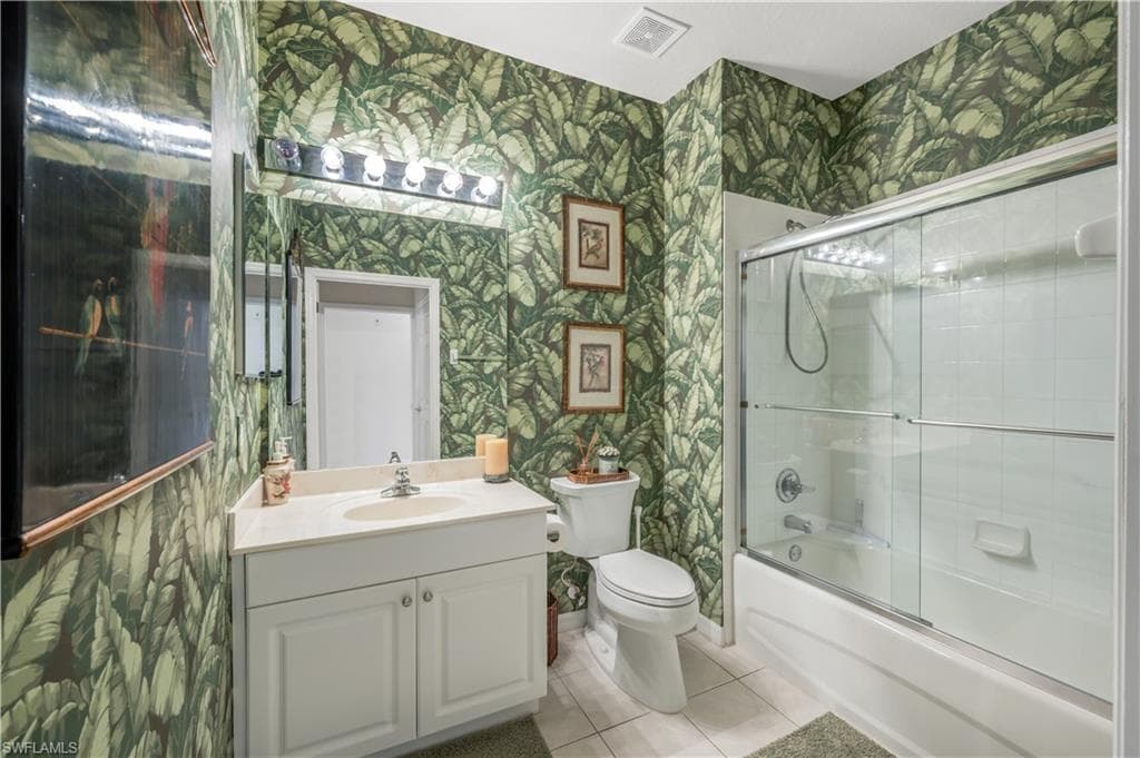4864 Hampshire Ct 106, Naples, FL 34112-29