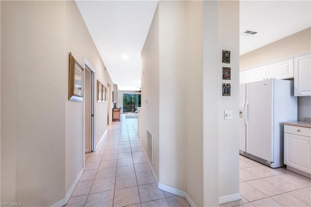 4864 Hampshire Ct 106, Naples, FL 34112-3