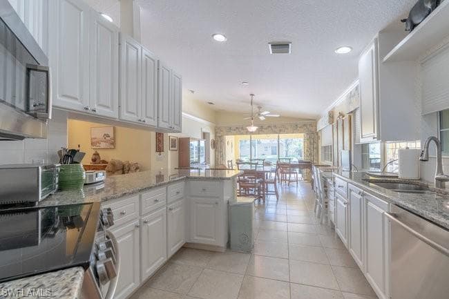 7430 Emilia Ln, Naples, FL 34114-8