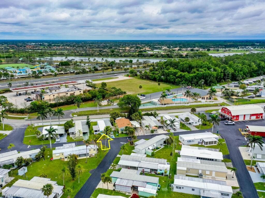35 Cimmaron Trl 100, Naples, FL 34113-17