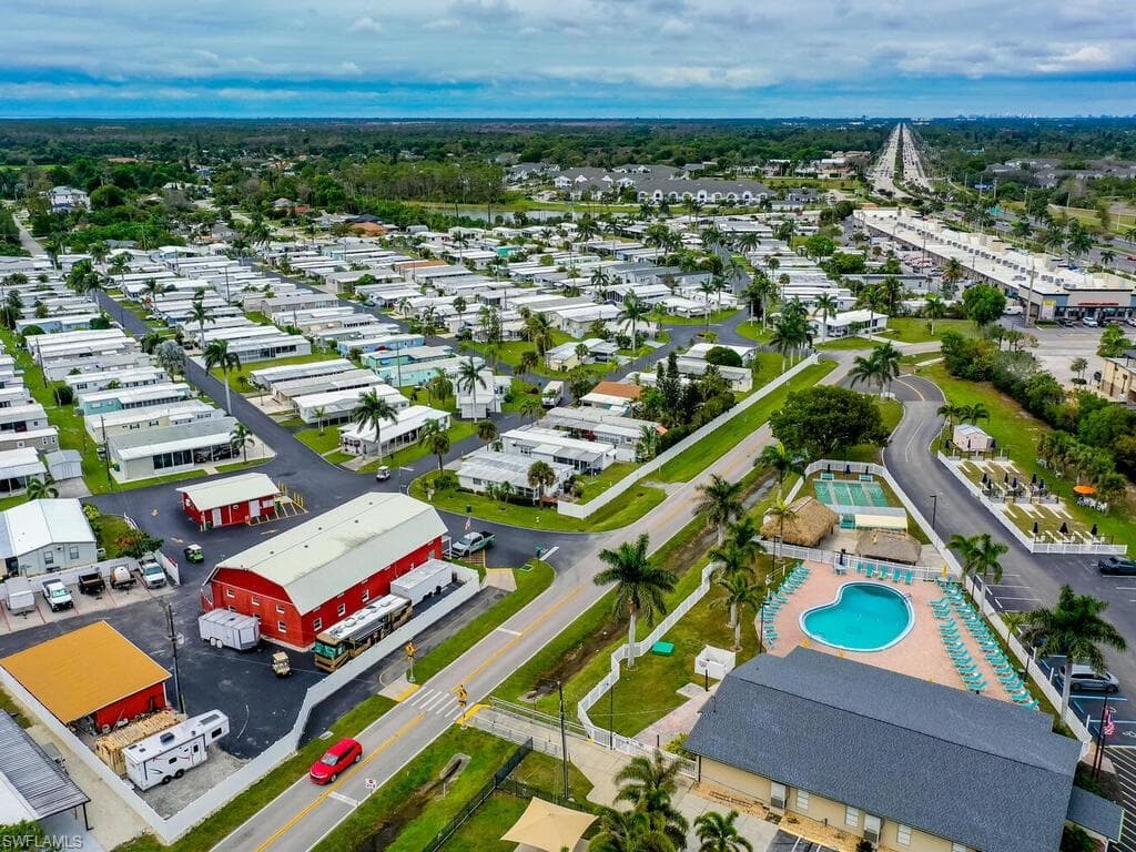 35 Cimmaron Trl 100, Naples, FL 34113-21