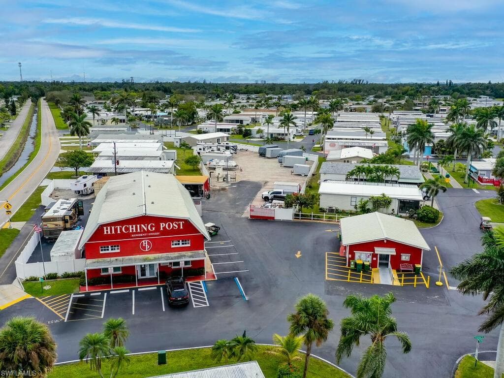 35 Cimmaron Trl 100, Naples, FL 34113-27
