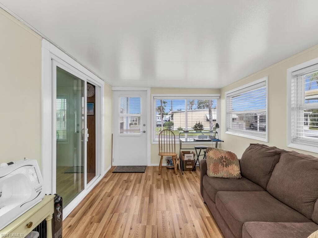 35 Cimmaron Trl 100, Naples, FL 34113-7