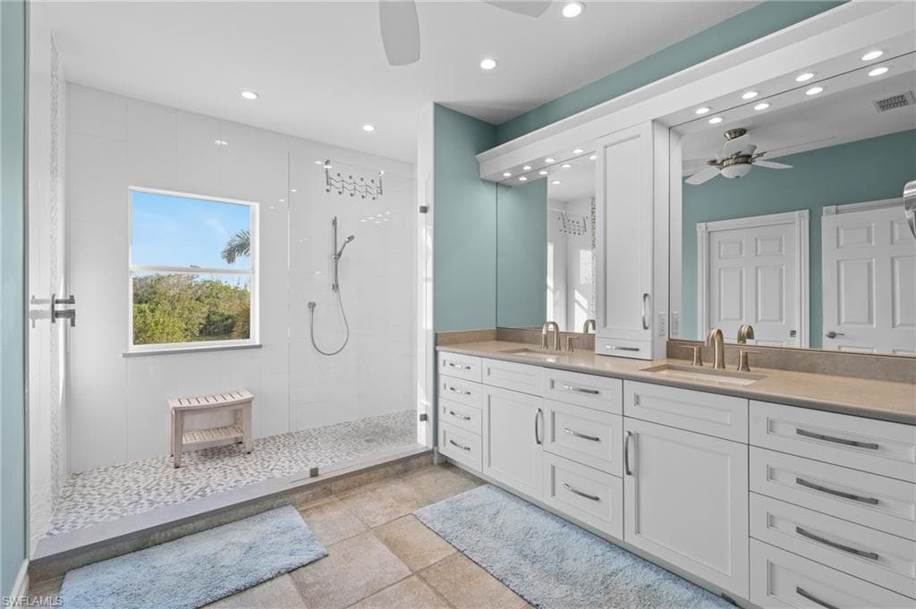 1495 Gordon River Ln, Naples, FL 34104-22