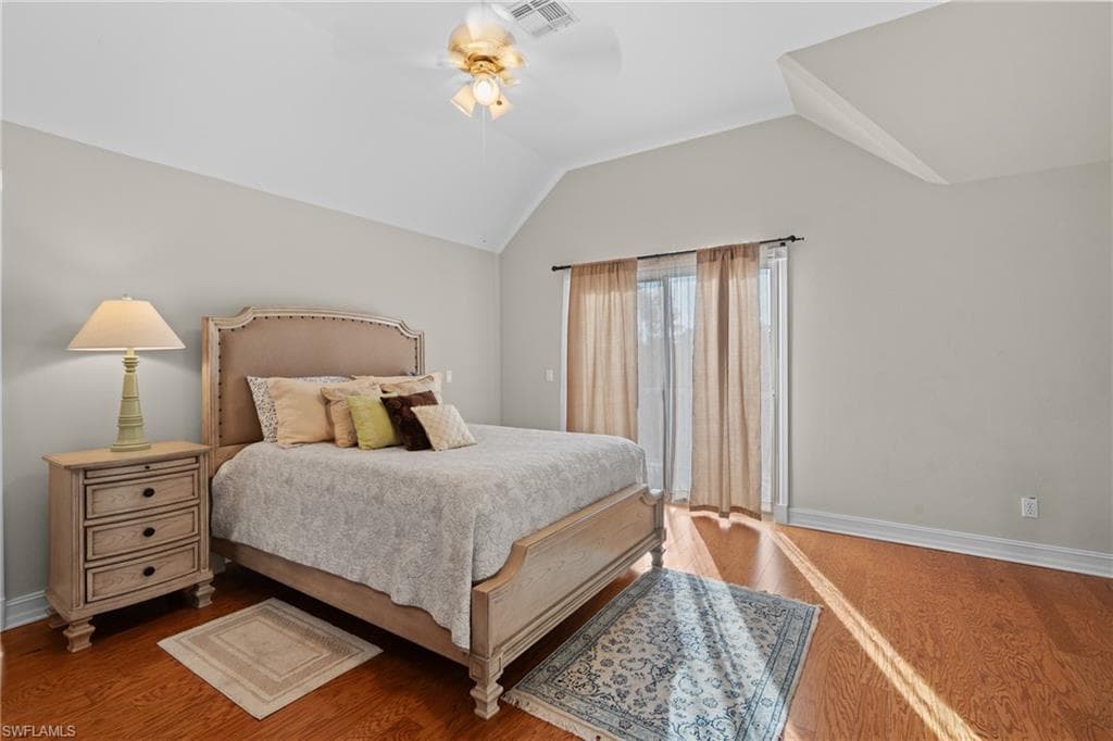 1495 Gordon River Ln, Naples, FL 34104-27