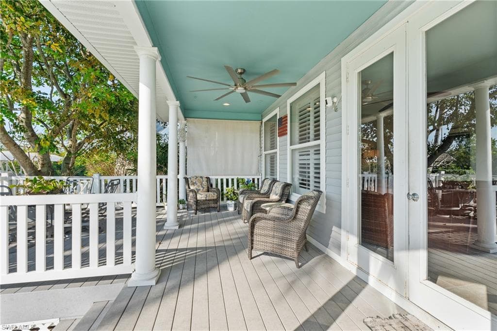 1495 Gordon River Ln, Naples, FL 34104-33