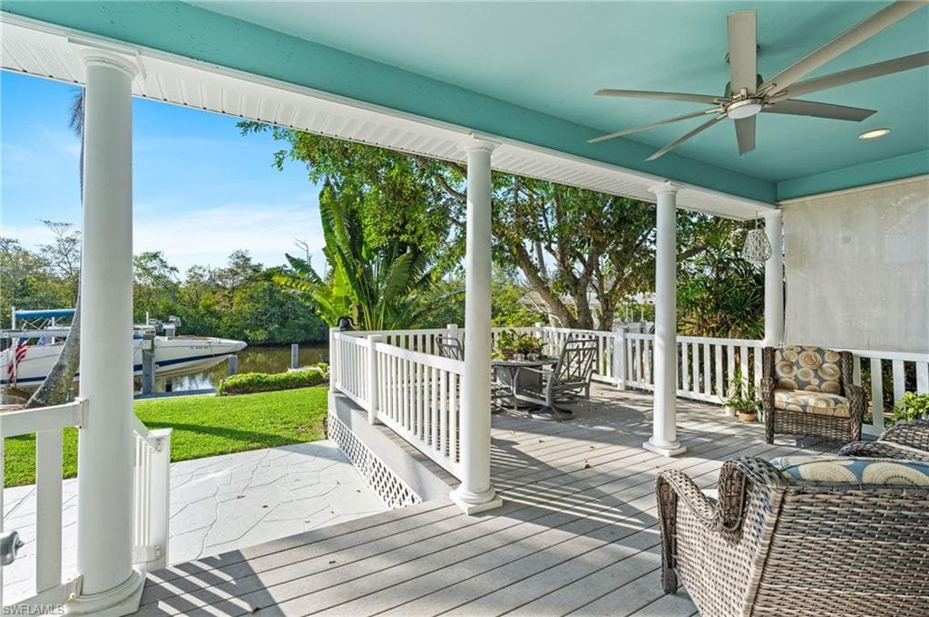 1495 Gordon River Ln, Naples, FL 34104-38