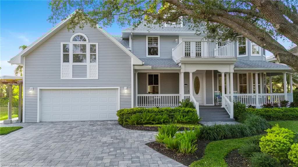 1495 Gordon River Ln, Naples, FL 34104-3