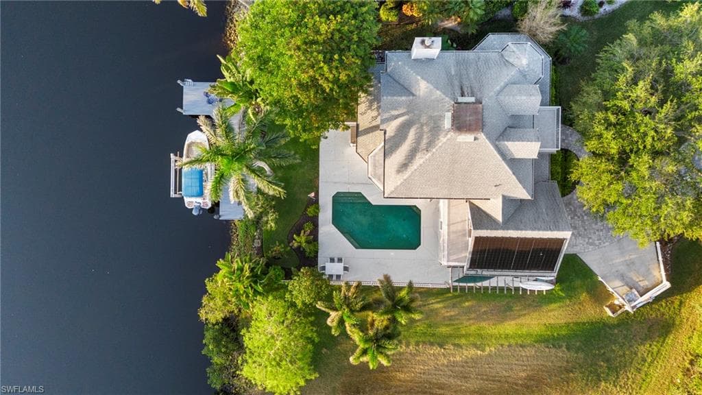 1495 Gordon River Ln, Naples, FL 34104-44