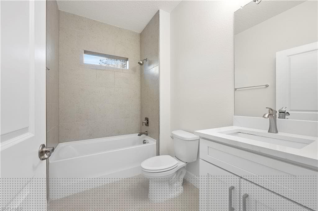 5525 Berryman St, Lehigh Acres, FL 33971-11