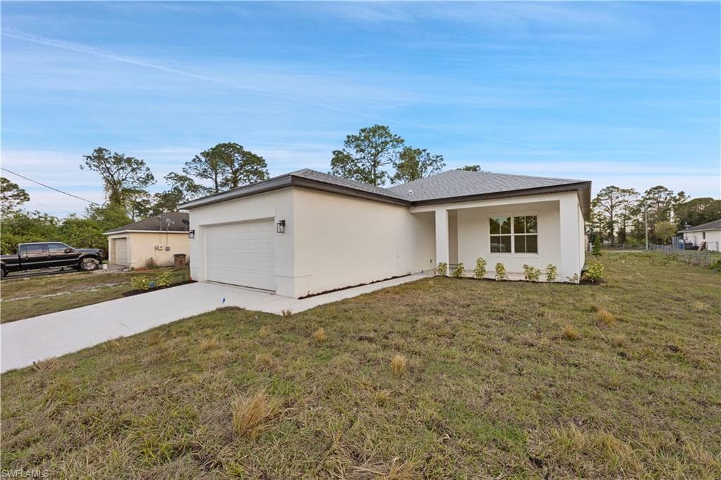 5525 Berryman St, Lehigh Acres, FL 33971-1