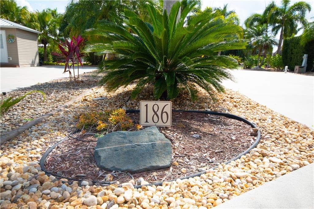 10216 Yellowtop Trl, Fort Myers, FL 33905-1