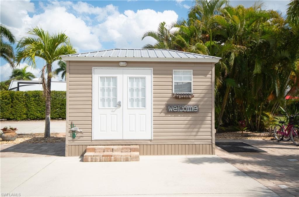 10216 Yellowtop Trl, Fort Myers, FL 33905-6