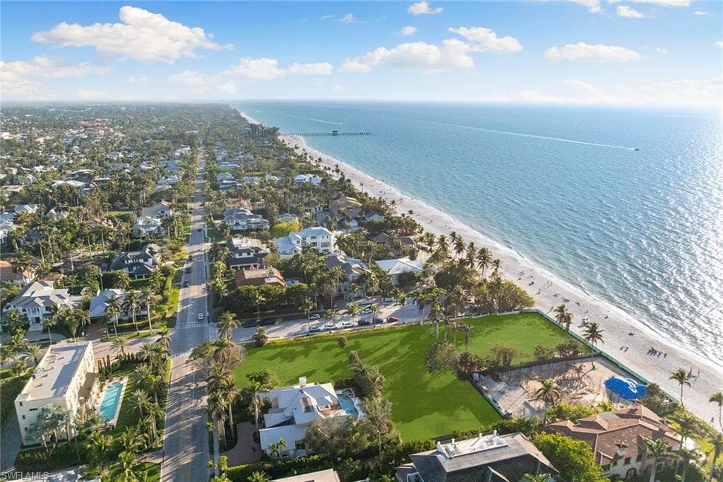 25 5th Ave S, Naples, FL 34102-4
