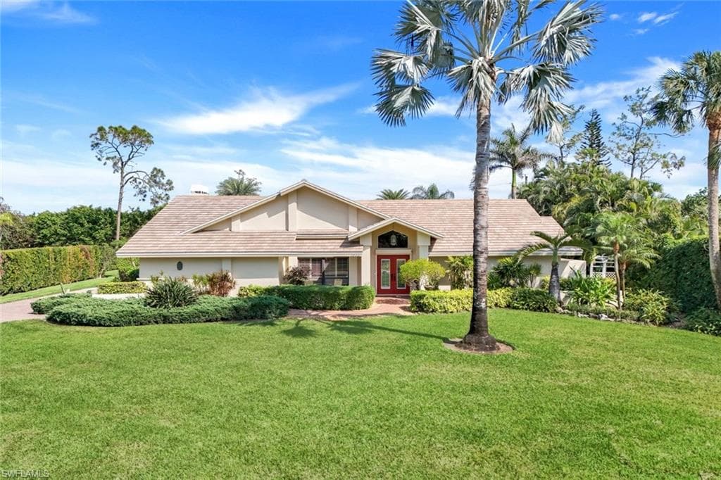 1933 Empress Ct, Naples, FL 34110-4