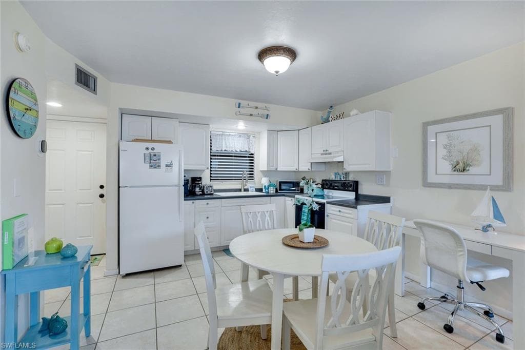 1027 Anglers Cv B-401, Marco Island, FL 34145-9