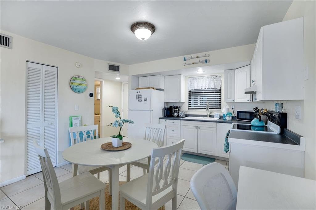 1027 Anglers Cv B-401, Marco Island, FL 34145-10