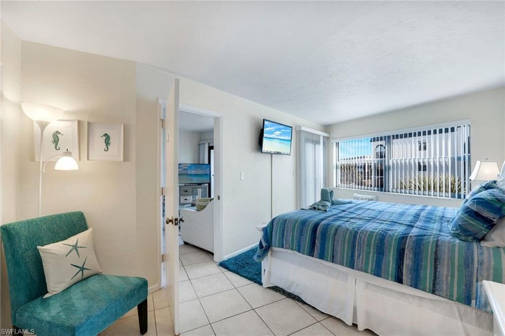 1027 Anglers Cv B-401, Marco Island, FL 34145-12