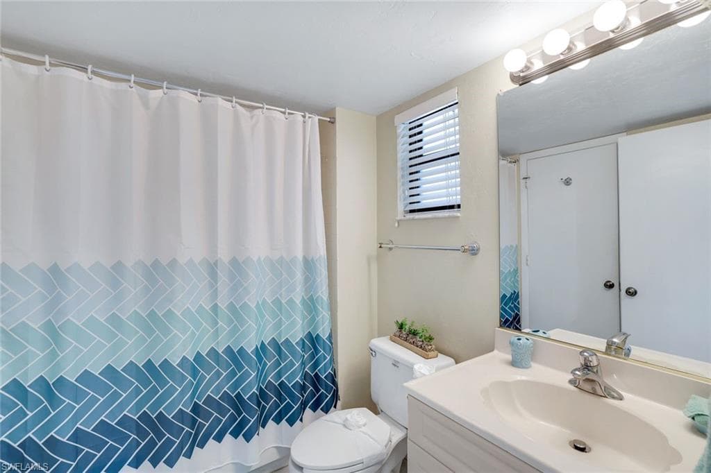 1027 Anglers Cv B-401, Marco Island, FL 34145-14