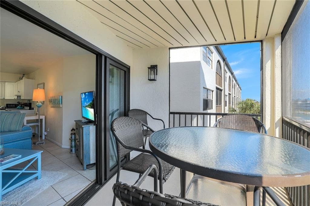 1027 Anglers Cv B-401, Marco Island, FL 34145-15