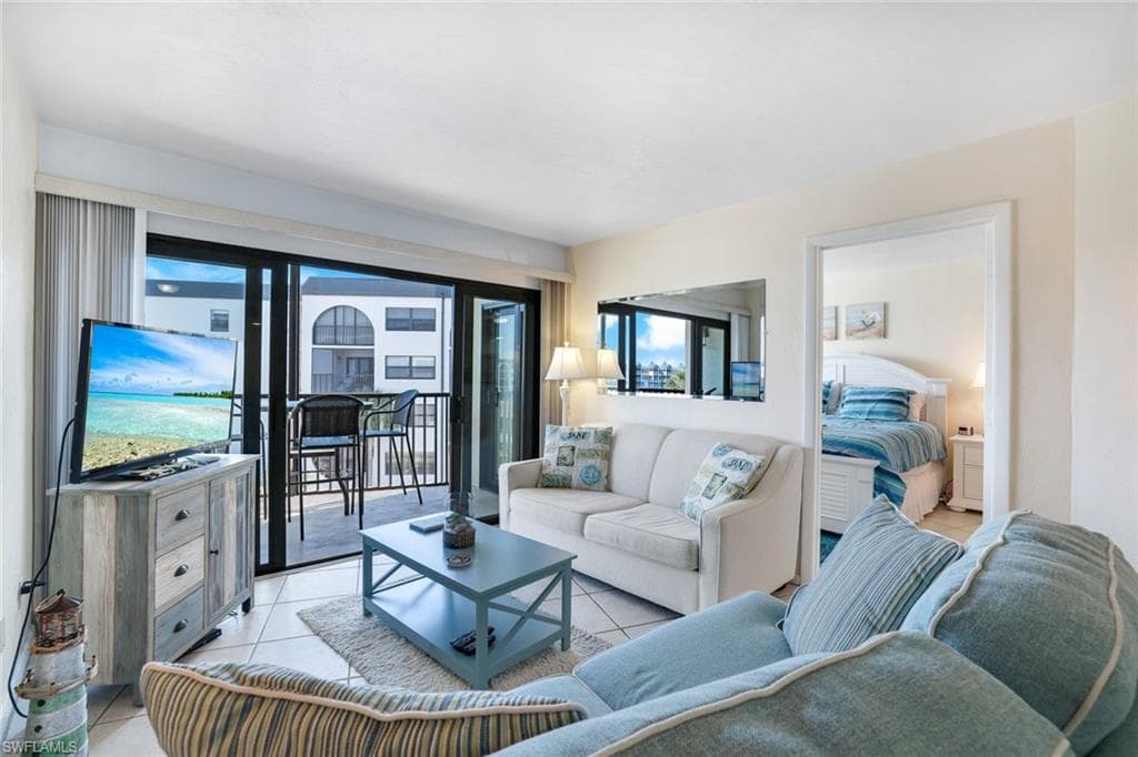 1027 Anglers Cv B-401, Marco Island, FL 34145-3