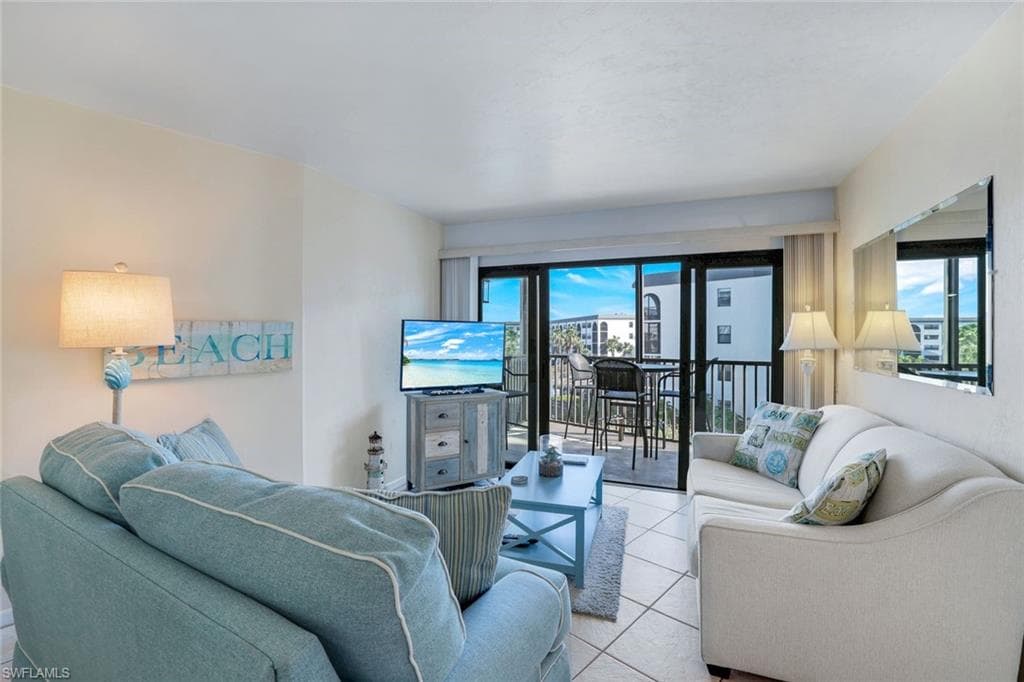 1027 Anglers Cv B-401, Marco Island, FL 34145-4