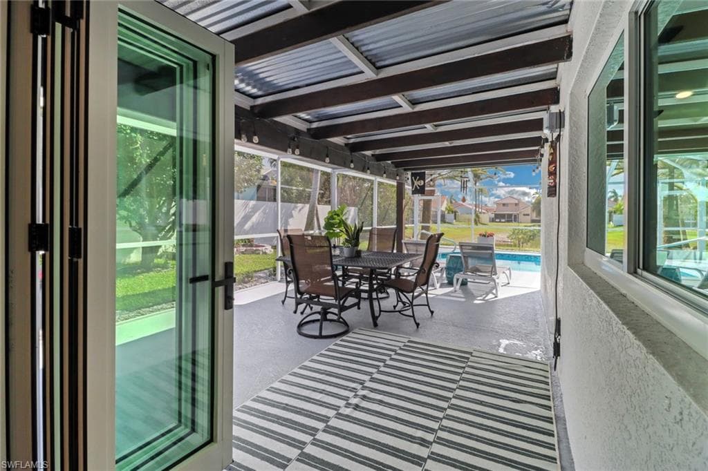 1139 Jardin Dr, Naples, FL 34104-8