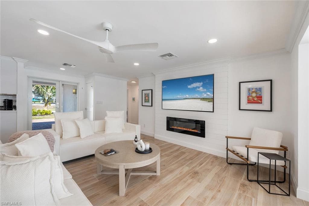 418 Germain Ave, Naples, FL 34108-11