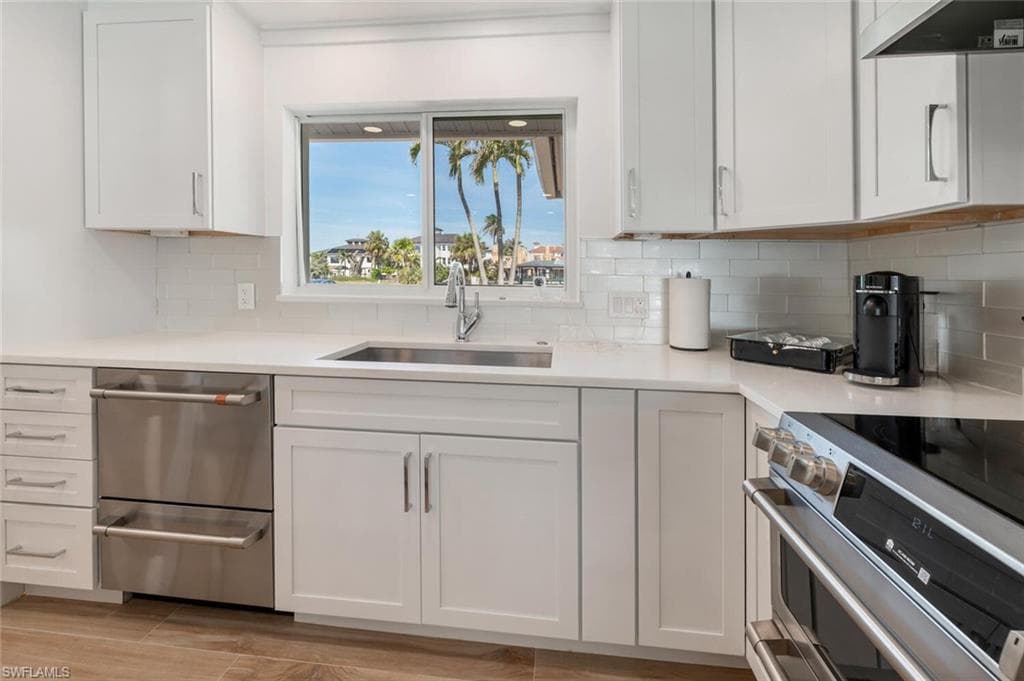 418 Germain Ave, Naples, FL 34108-20