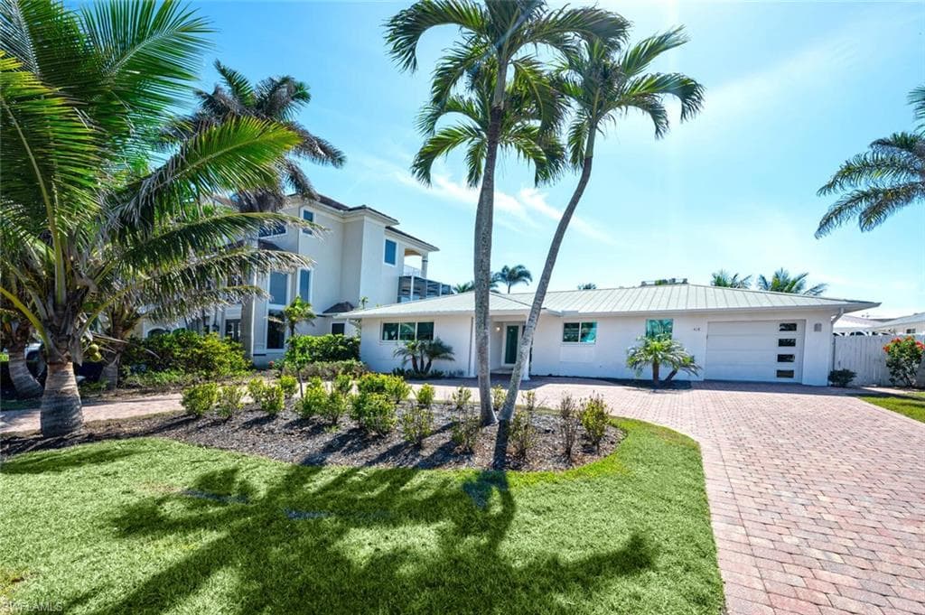 418 Germain Ave, Naples, FL 34108-47
