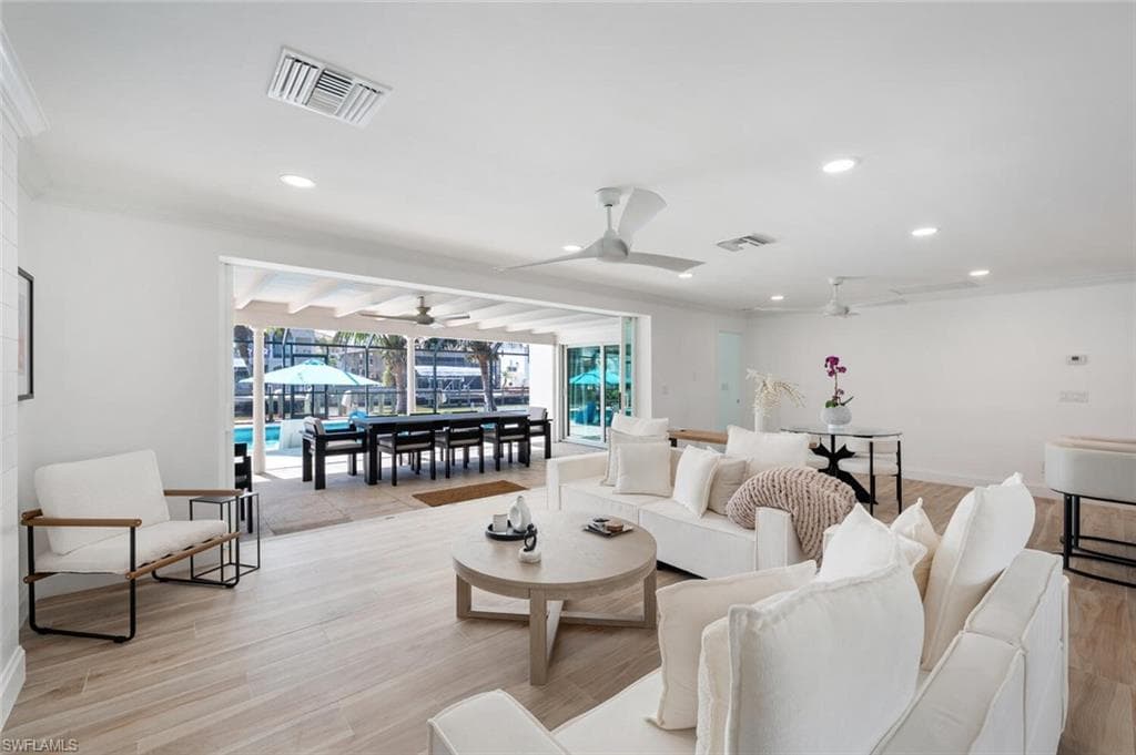 418 Germain Ave, Naples, FL 34108-8