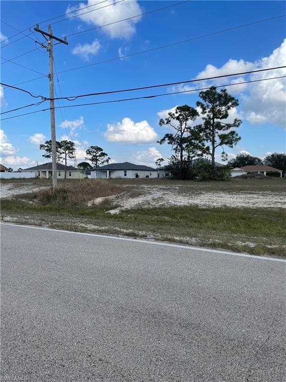 2823 El Dorado Blvd N, Cape Coral, FL 33993-8