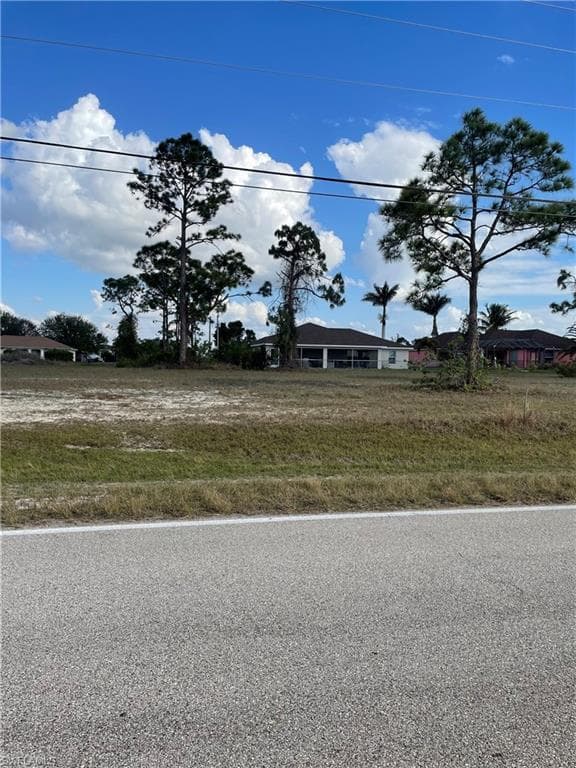 2823 El Dorado Blvd N, Cape Coral, FL 33993-7