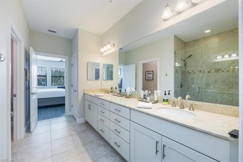 15201 Butler Lake Dr 202, Naples, FL 34109-14