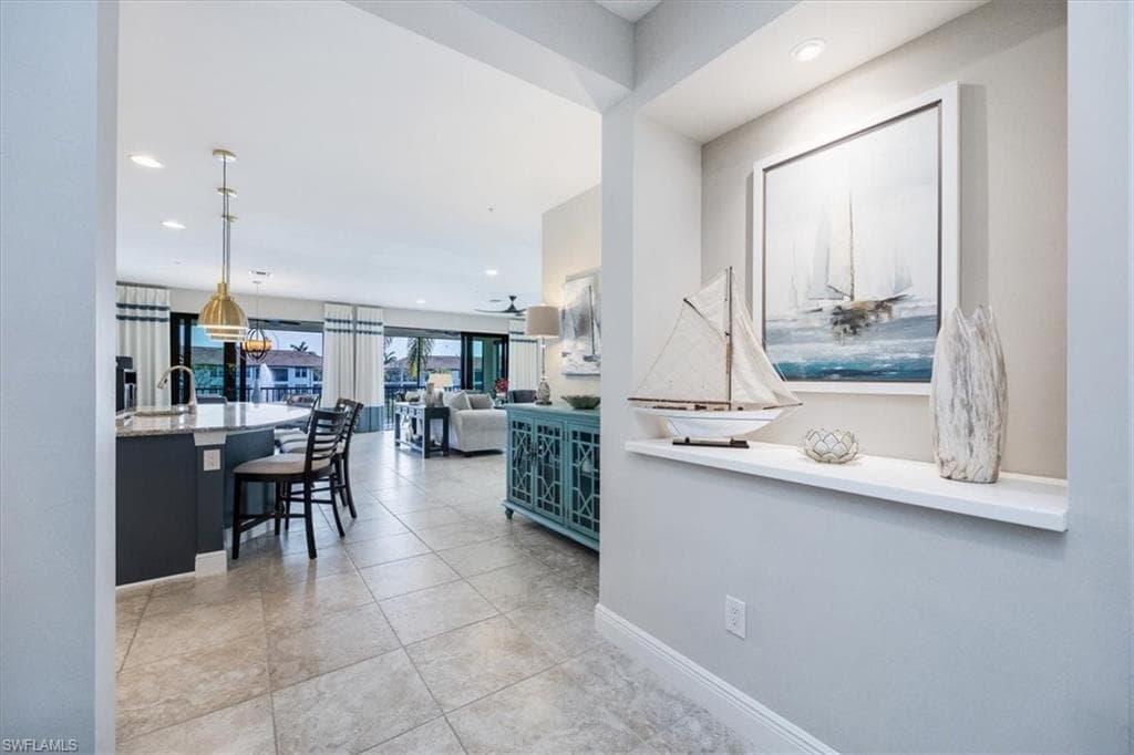 15201 Butler Lake Dr 202, Naples, FL 34109-4