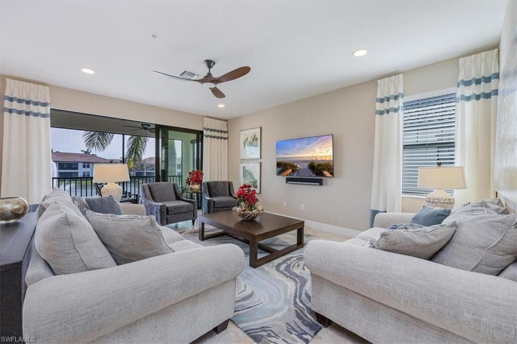 15201 Butler Lake Dr 202, Naples, FL 34109-6