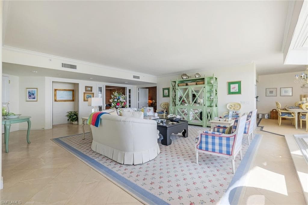 8231 Bay Colony Dr 903, Naples, FL 34108-13