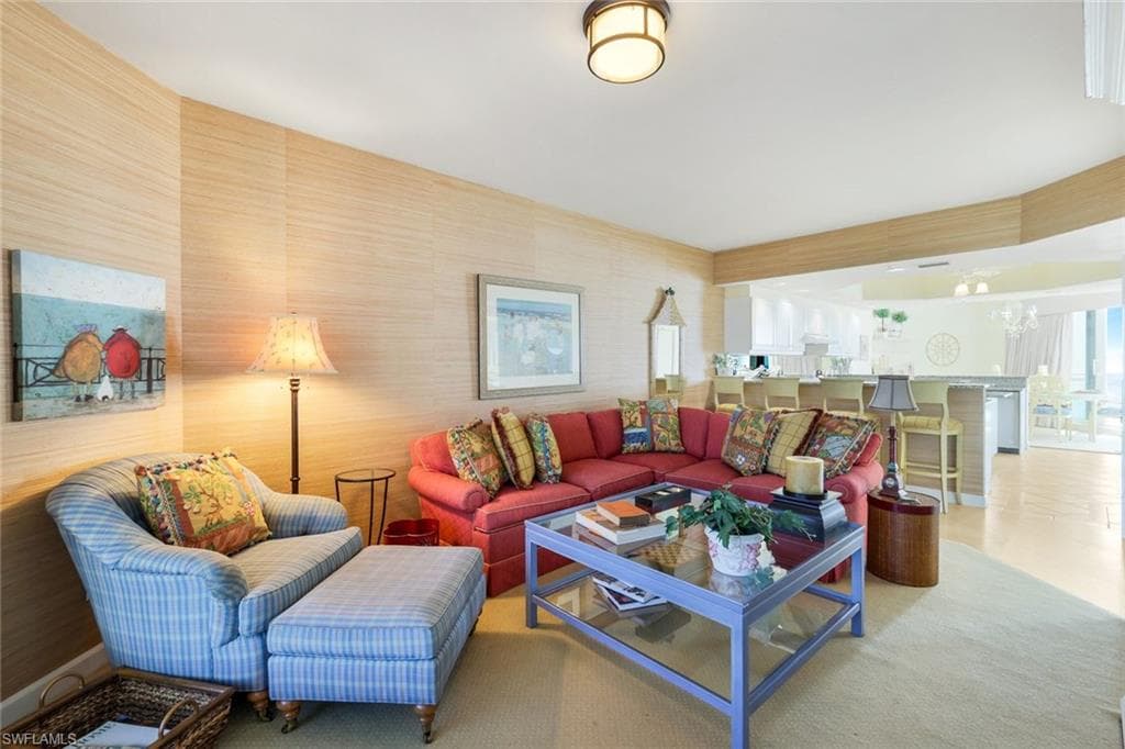 8231 Bay Colony Dr 903, Naples, FL 34108-22