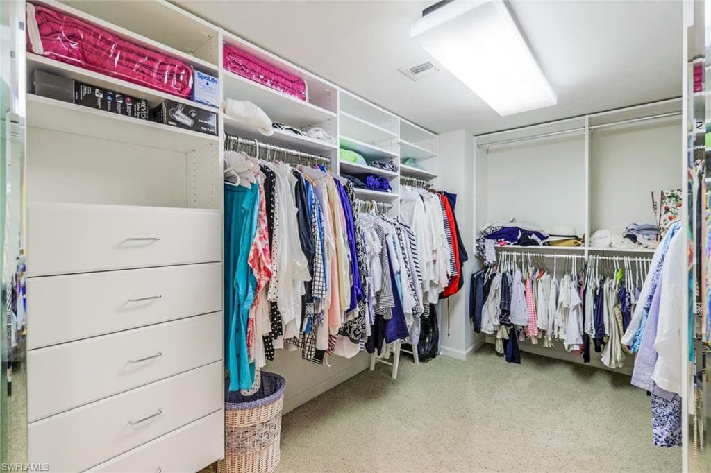 8231 Bay Colony Dr 903, Naples, FL 34108-26
