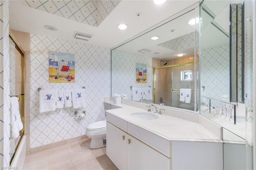 8231 Bay Colony Dr 903, Naples, FL 34108-30