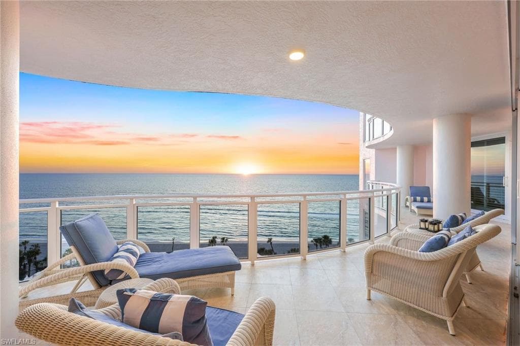 8231 Bay Colony Dr 903, Naples, FL 34108-3