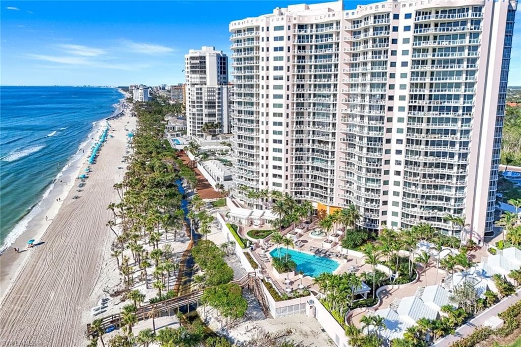 8231 Bay Colony Dr 903, Naples, FL 34108-44