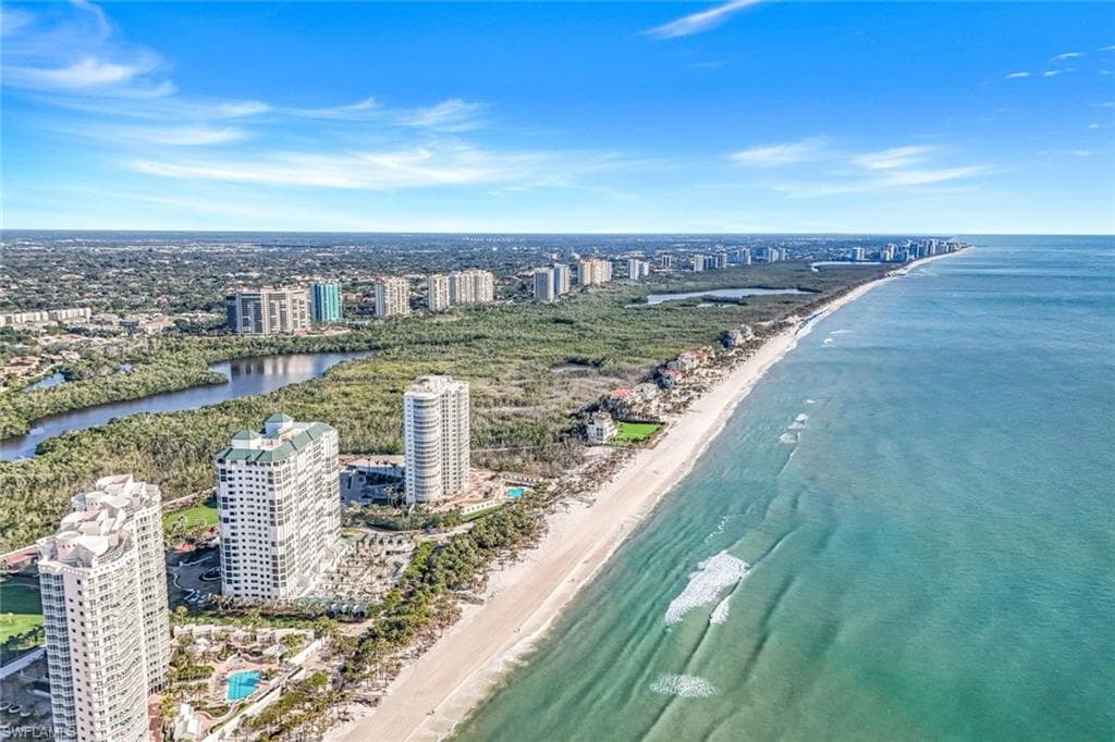 8231 Bay Colony Dr 903, Naples, FL 34108-49