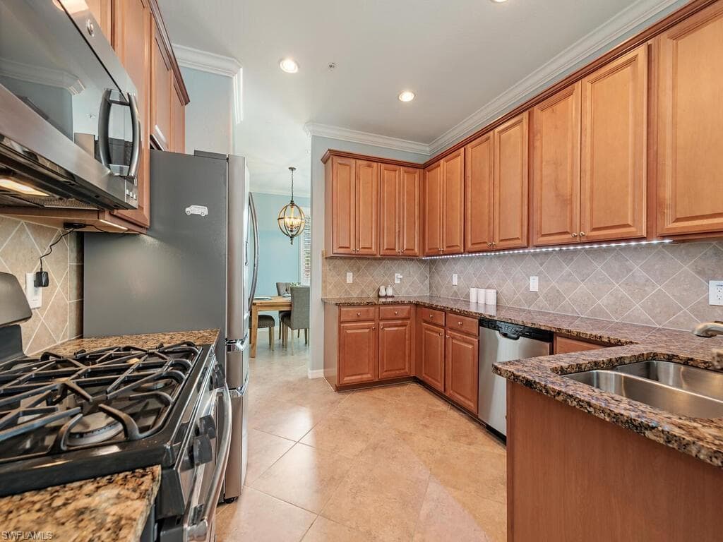 3159 Serena Ln 201, Naples, FL 34114-10