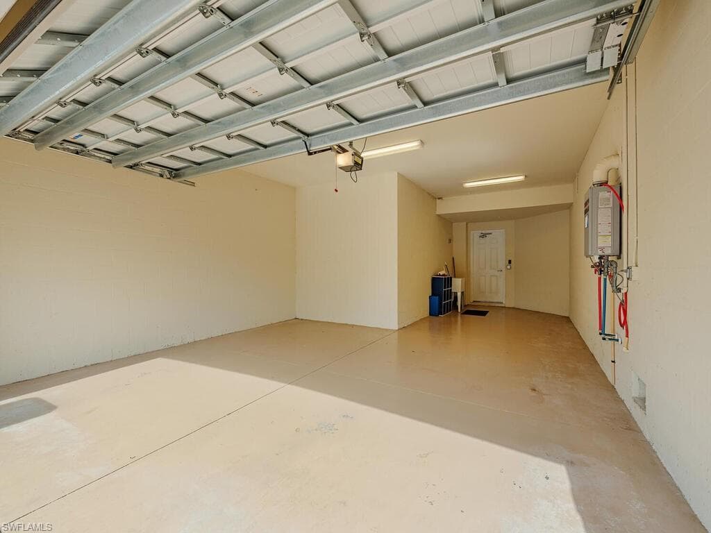 3159 Serena Ln 201, Naples, FL 34114-23