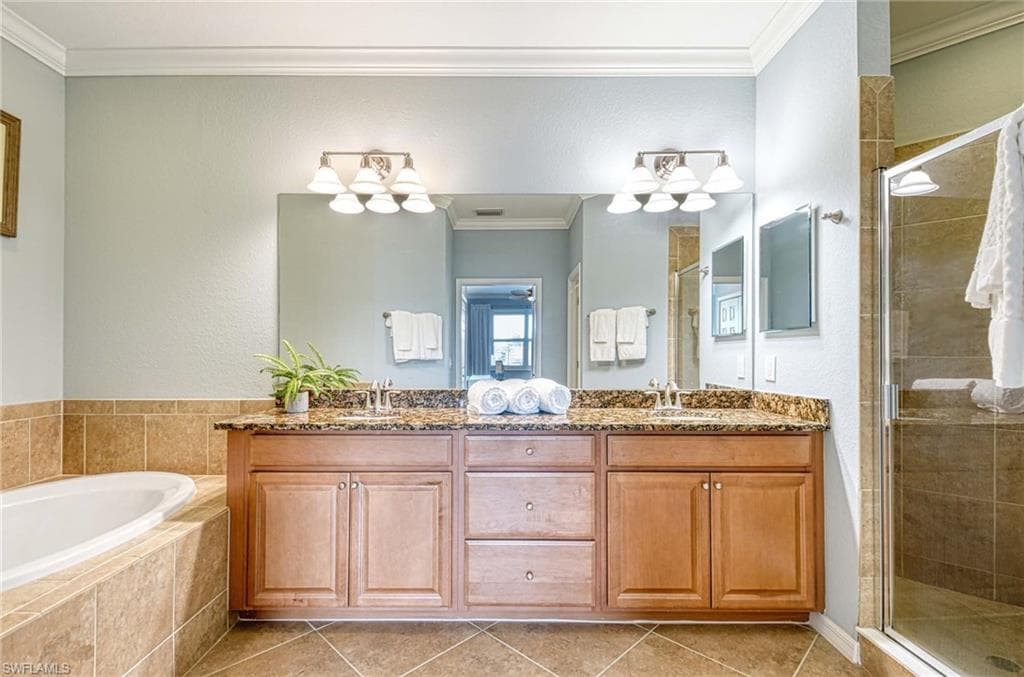 3159 Serena Ln 201, Naples, FL 34114-32