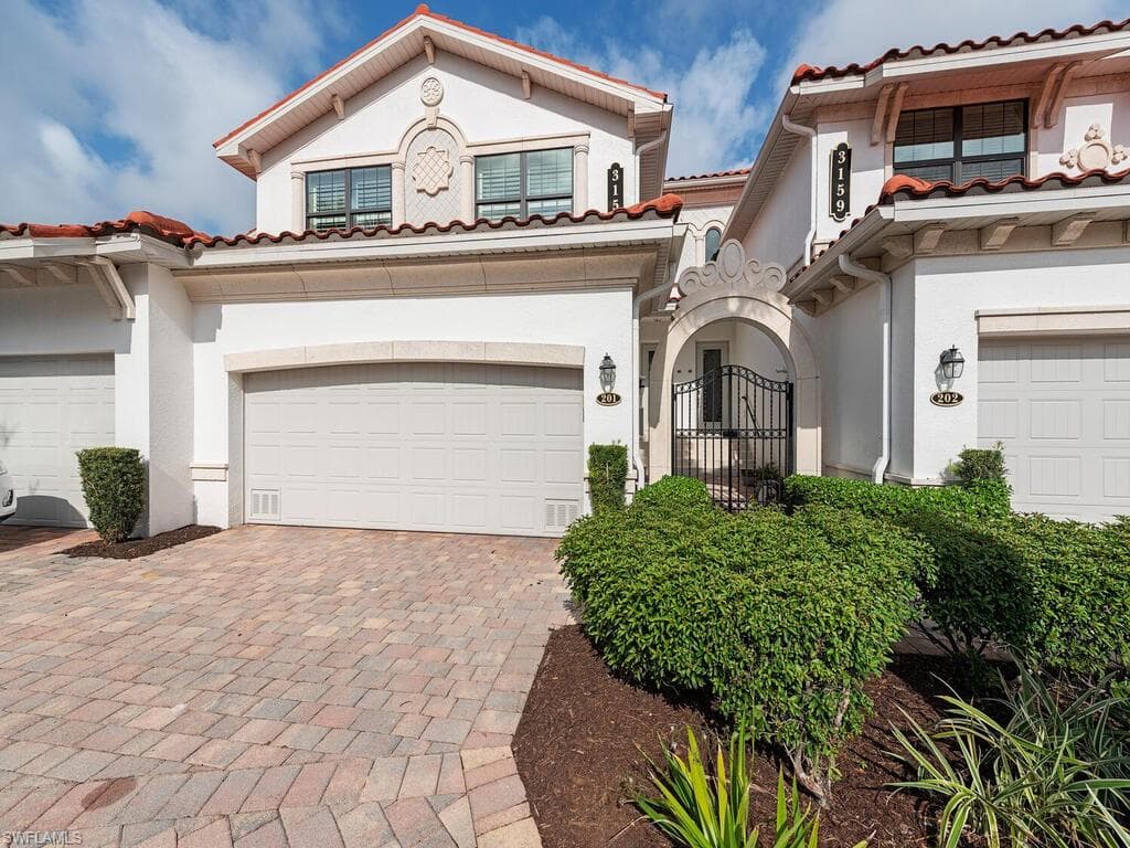 3159 Serena Ln 201, Naples, FL 34114-35