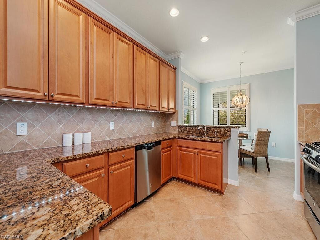3159 Serena Ln 201, Naples, FL 34114-36