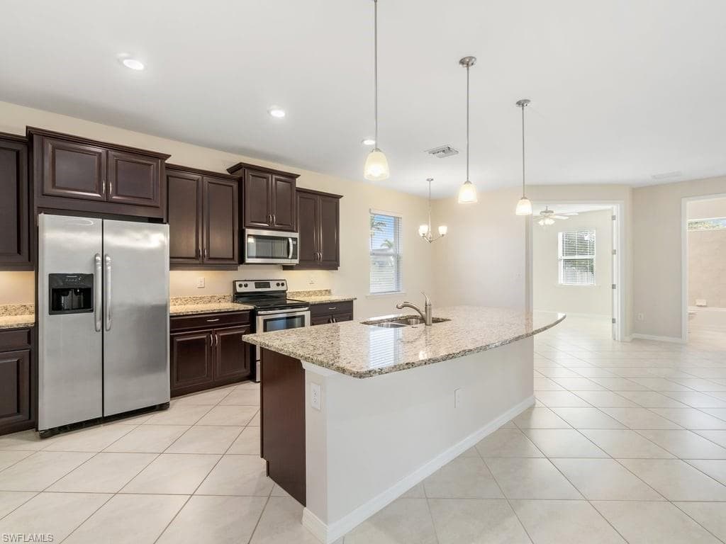 2911 25th Pl, Cape Coral, FL 33914-10
