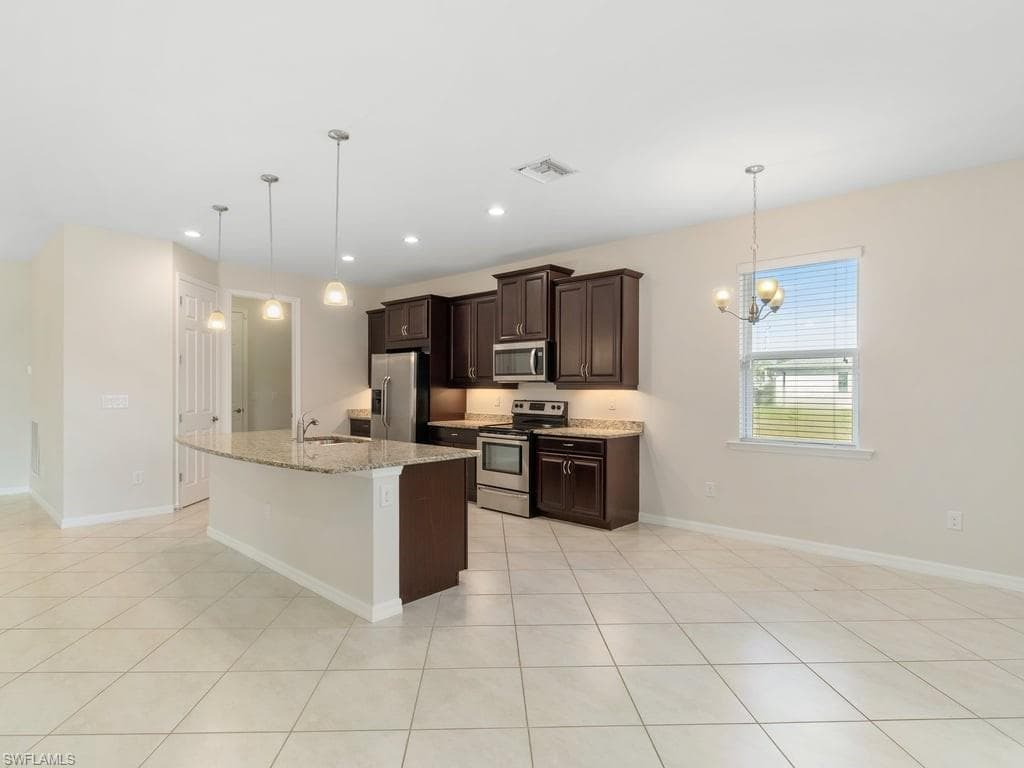2911 25th Pl, Cape Coral, FL 33914-11